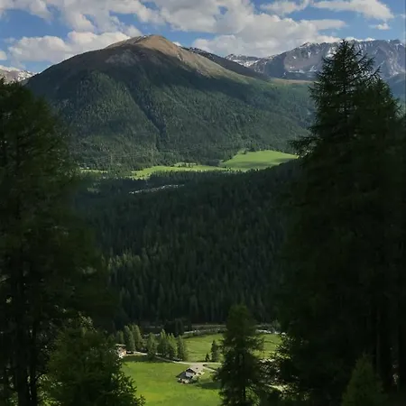 Chesa Piz D'esan Nyaraló
